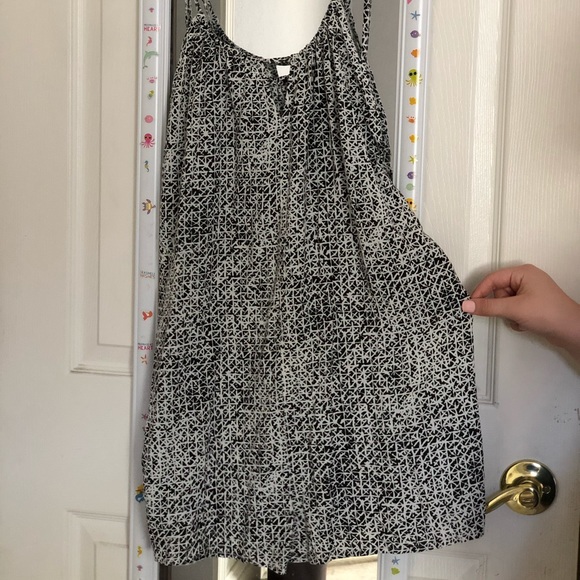 Romper - Picture 2 of 5